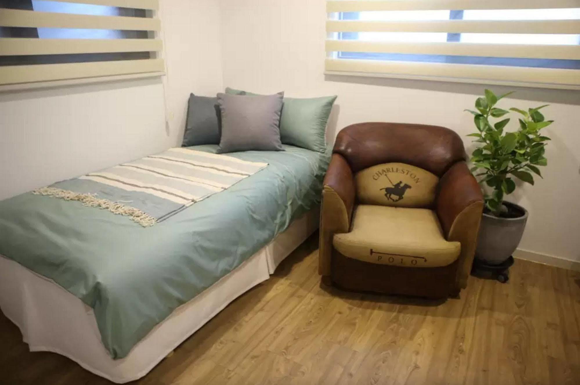 Welcome House Suwon Esterno foto